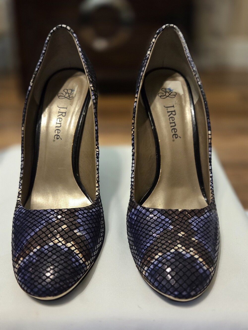 J. Reneé Rattle Snakeskin Print Pumps – Size 8M - Picture 2 of 7